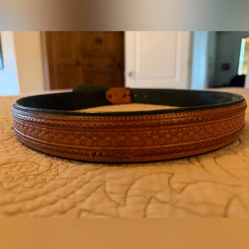 Justin Boots Black Brown Laced Leather Western Belt With Silver Conchos, Size 38